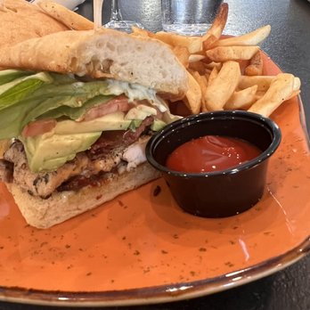 Altisima Winery - Chicken Sandwich - Wineries Near Me - Temecula, California Altisima Winery - Chicken Sandwich - Wineries Near Me - Temecula, California