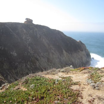 Devil's Slide Coastal Trail - Precarious! - Hiking Near Me - Pacifica, California Devil's Slide Coastal Trail - Precarious! - Hiking Near Me - Pacifica, California