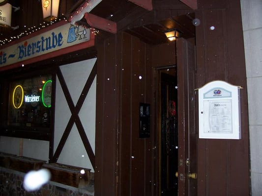 Resi's Bierstube by null