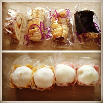 JJ Bakery - Almond sunkist roll, 2 hotdog pastries, seaweed roll, 2 strawberry mochis & 2 mango mochis. - Bakeries Near Me - Torrance, California