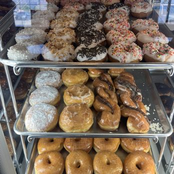 Vista Donuts - Donuts Near Me - Lake Elsinore, California Vista Donuts - Donuts Near Me - Lake Elsinore, California