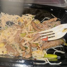 Beef chow mein fun Beef chow mein fun