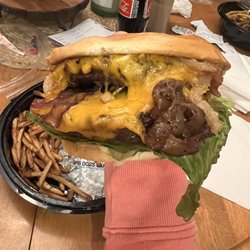 Big Dogs - Toms River - Smokey Sam Burger.