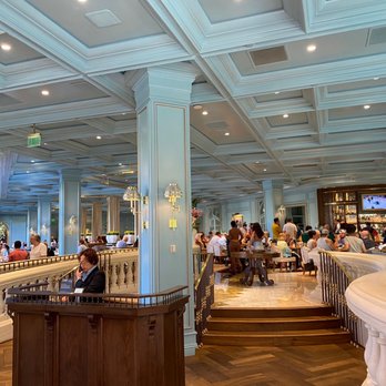 Sadelle's - Entrance into restaurant - Breakfast & Brunch Near Me - Las Vegas, Nevada