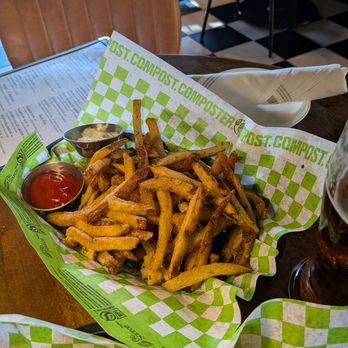 Netties Tavern - Tallow fries - American Near Me - Arlington, Virginia Netties Tavern - Tallow fries - American Near Me - Arlington, Virginia