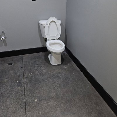 K&Dee Hauling & Remodeling Logo