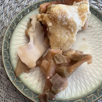 Apple Annie's Country Store - Grey rhubarb and bottom crust is soggy and raw ! - Bakeries Near Me - Willcox, Arizona