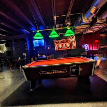 The Aristocrat Lounge - One of two pool tables - Dive Bars Near Me - Austin, Texas The Aristocrat Lounge - One of two pool tables - Dive Bars Near Me - Austin, Texas