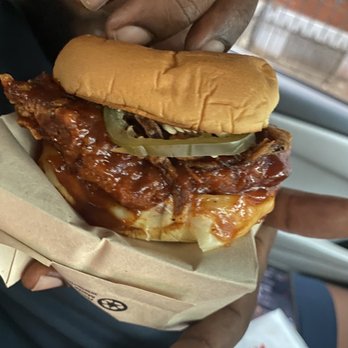 Sweet Chick - BBQ chicken sandwich - Southern Near Me - Brooklyn, New York Sweet Chick - BBQ chicken sandwich - Southern Near Me - Brooklyn, New York