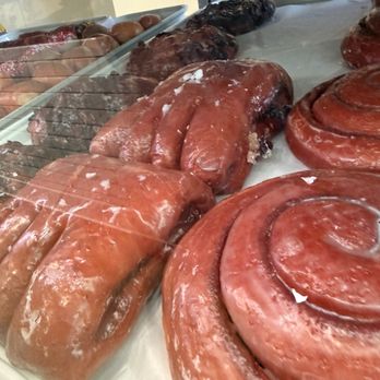 Randy's Donuts - Donuts Near Me - Pasadena, California