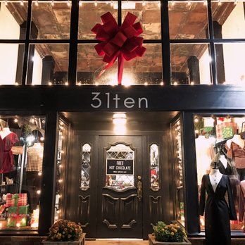 31ten - Historic Downtown McKinney is just like a Hallmark movie during the holidays - Women's Clothing Near Me - Frisco, Texas