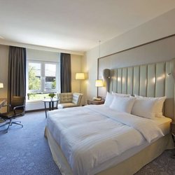 Hilton Bonn - Guest room