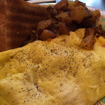 State Street Kitchen - Omelet and hash browns - Korean Near Me - Newtown, Pennsylvania State Street Kitchen - Omelet and hash browns - Korean Near Me - Newtown, Pennsylvania