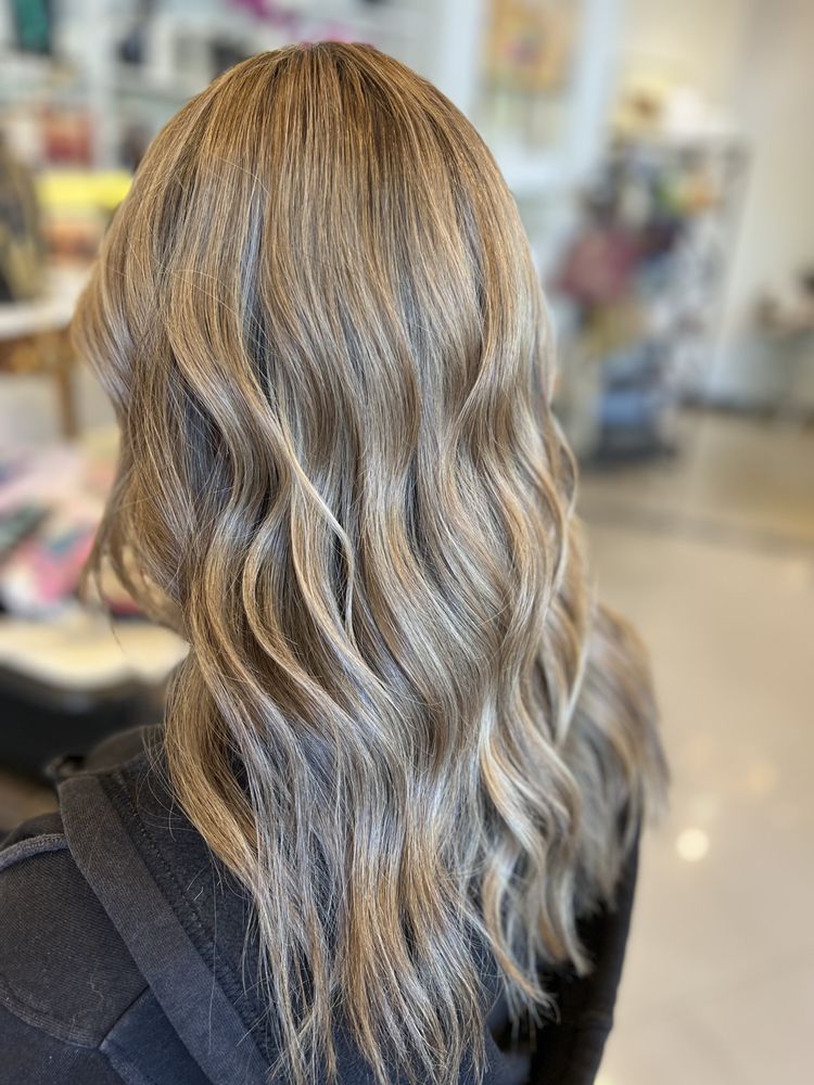 Mattie J Hair Logo