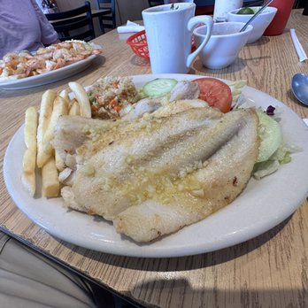 Ostioneria Mocambo - Fresh grilled trout with garlic butter for $12.95 - Seafood Near Me - Brownsville, Texas Ostioneria Mocambo - Fresh grilled trout with garlic butter for $12.95 - Seafood Near Me - Brownsville, Texas