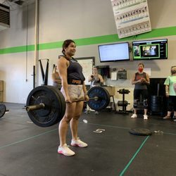 Lakeland Health + Fitness - A friendly and supportive community helps you reach your fitness goals