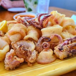 Daddy Mac's Beach Grille - Calamari -- SO good! Perfectly cooked!