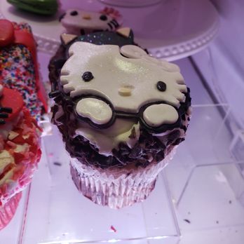 Hello Kitty Cafe - Gluten Free Vegan cupcake!!! - Desserts Near Me - Las Vegas, Nevada Hello Kitty Cafe - Gluten Free Vegan cupcake!!! - Desserts Near Me - Las Vegas, Nevada