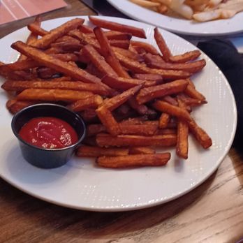 Clutch Restaurant - Sweet potato fries..yummy - Seafood Near Me - Atlanta, Georgia Clutch Restaurant - Sweet potato fries..yummy - Seafood Near Me - Atlanta, Georgia