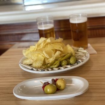 La Dolores - Excelentes boquerones y aceitunas. - Tapas Bars Near Me - Madrid, M La Dolores - Excelentes boquerones y aceitunas. - Tapas Bars Near Me - Madrid, M