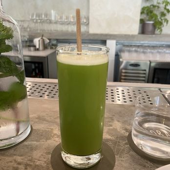 Flora - Reflect green juice - Breakfast & Brunch Near Me - Miami, Florida