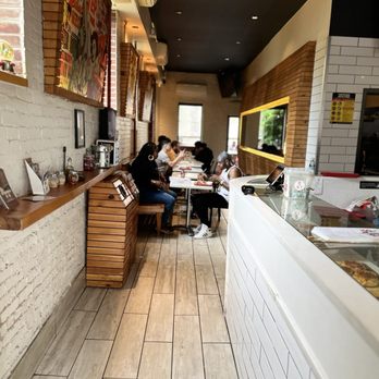 sLICe LIC - Inside - Italian Near Me - Long Island City, New York sLICe LIC - Inside - Italian Near Me - Long Island City, New York
