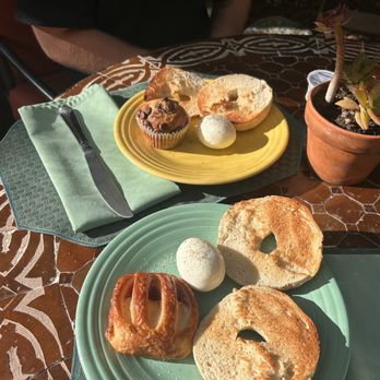 The Avalon Hotel - Free breakfast in the morning - Hotels Near Me - Avalon, California The Avalon Hotel - Free breakfast in the morning - Hotels Near Me - Avalon, California