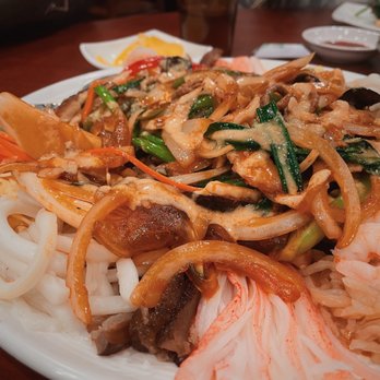 Zoong Guk Jib - Yang jang pi/! Vegetables and seafood with sautéed clear noodles. You can add spicy mustard if desired. - Korean Near Me - Duluth, Georgia Zoong Guk Jib - Yang jang pi/! Vegetables and seafood with sautéed clear noodles. You can add spicy mustard if desired. - Korean Near Me - Duluth, Georgia