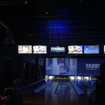 Revolutions - Bowling lanes - Bowling Near Me - South Windsor, Connecticut Revolutions - Bowling lanes - Bowling Near Me - South Windsor, Connecticut