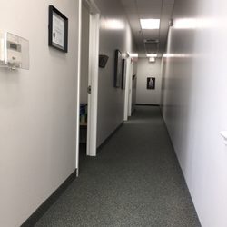 Pearle Vision - Hallway to the dr.office