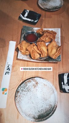 Rishi Sushi Kitchen & Bar by null