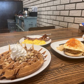 Another Broken Egg Cafe - Breakfast & Brunch Near Me - Jacksonville, Florida