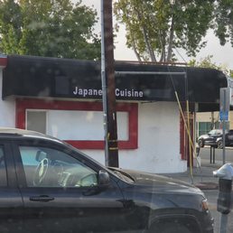 Exterior outside entrance of Sushi Hanashi - Santa Monica, California Exterior outside entrance of Sushi Hanashi - Santa Monica, California