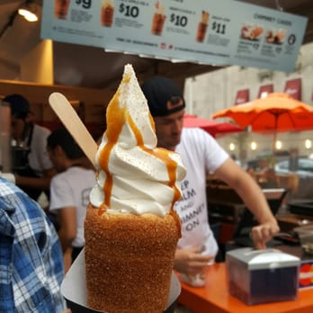 Eva's Original Chimneys - Apple pie chimney cake - Desserts Near Me - Toronto, Ontario