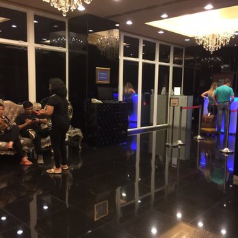 華麗精品酒店 - Check in lobby on 3rd floor - Hotels Near Me - Hong Kong, HK