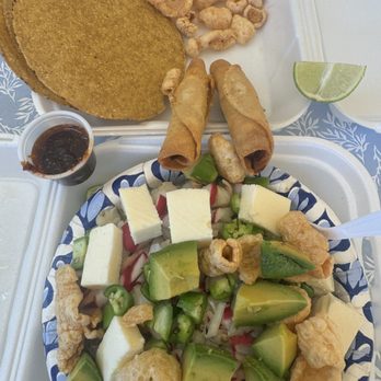 Mi Lindo Acapulco - Guerrero-style white pozole, with fried tacos, chopped serrano chili, radishes, avocado, fresh cheese, shredded pork, oil chili sauce. - Mexican Near Me - Hillsboro, Oregon Mi Lindo Acapulco - Guerrero-style white pozole, with fried tacos, chopped serrano chili, radishes, avocado, fresh cheese, shredded pork, oil chili sauce. - Mexican Near Me - Hillsboro, Oregon