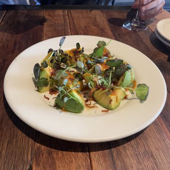 Gjelina - Avocado salad - New American Near Me - Venice, California Gjelina - Avocado salad - New American Near Me - Venice, California