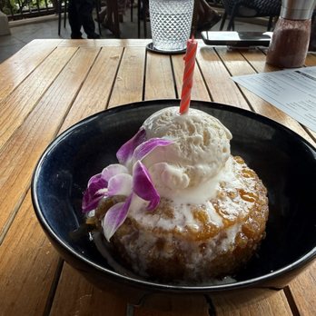 Gather On Maui - Pineapple upside down cake - Hawaiian Near Me - Wailea, Hawaii Gather On Maui - Pineapple upside down cake - Hawaiian Near Me - Wailea, Hawaii