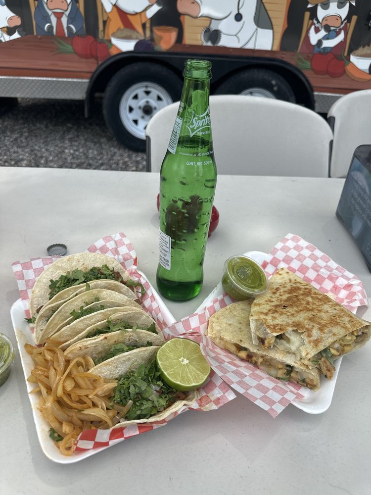 Tacos La Granja Logo