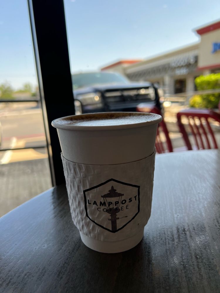 Lamppost Coffee Image