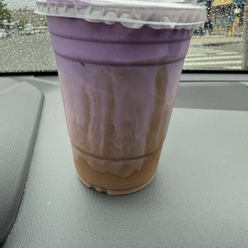 Off Grids Common - Cold brew with ube cold foam - Internet Cafes Near Me - Queens, New York