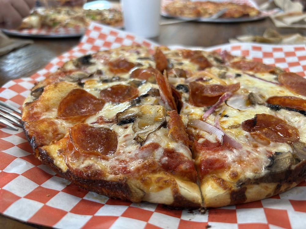 Biggs Pizza And More Logo