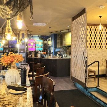Demetris Woodstone Taverna - Mediterranean Near Me - Edmonds, Washington
