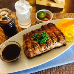 7 Fishes - Grilled Tuna Belly