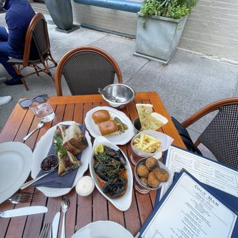 Gilt Bar - New American Near Me - Chicago, Illinois Gilt Bar - New American Near Me - Chicago, Illinois