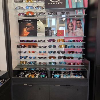 Sunglass Hut - Sunglasses Near Me - Wesley Chapel, Florida
