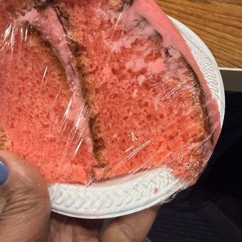 Blackeyed Peas - Strawberry cake, dry flavorless I didn't know a cake could be flavorless, but there you have it - Soul Food Near Me - Norfolk, Virginia