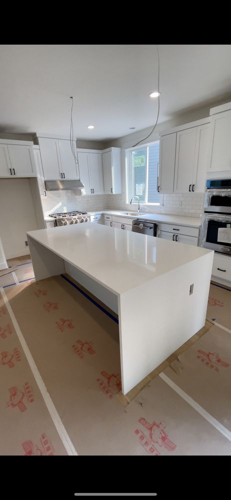 Top Granite - countertop fabricator in Lynnwood, WA