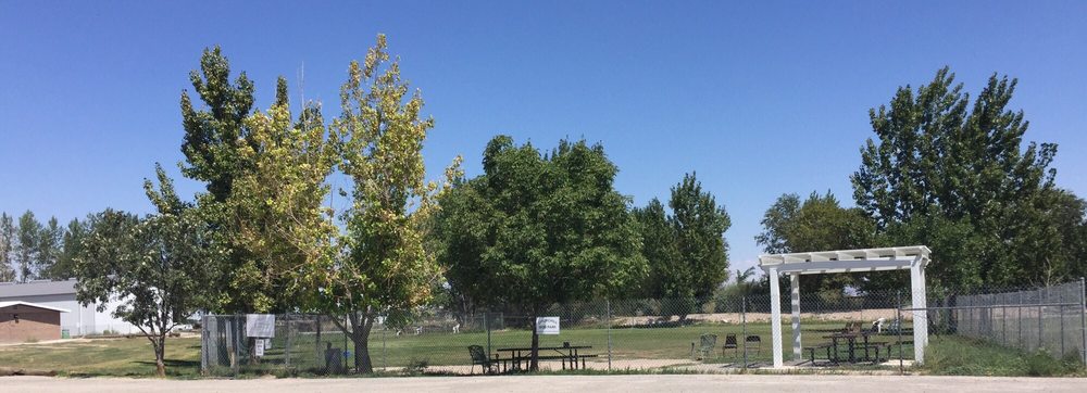 Fallon Dog Park Logo