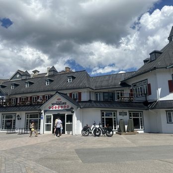 Le Shack - Burgers Near Me - Mont-Tremblant, Quebec Le Shack - Burgers Near Me - Mont-Tremblant, Quebec